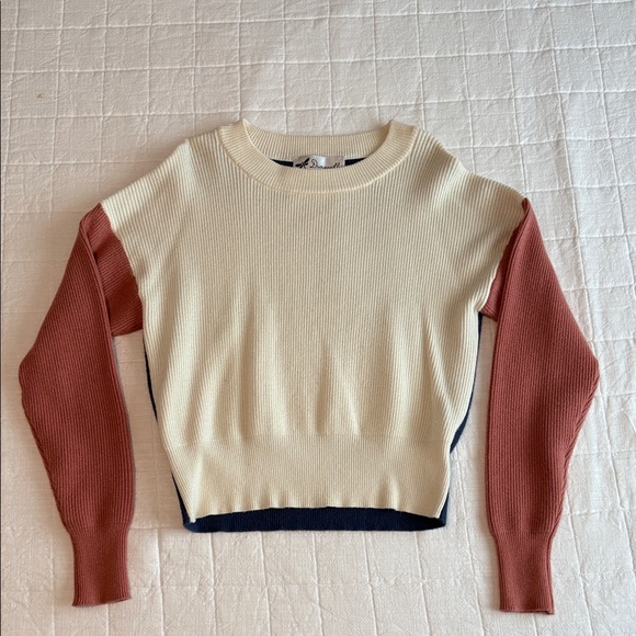 Elegant Cream and Mauve Women's Colorblock Sweater - Picture 1 of 2